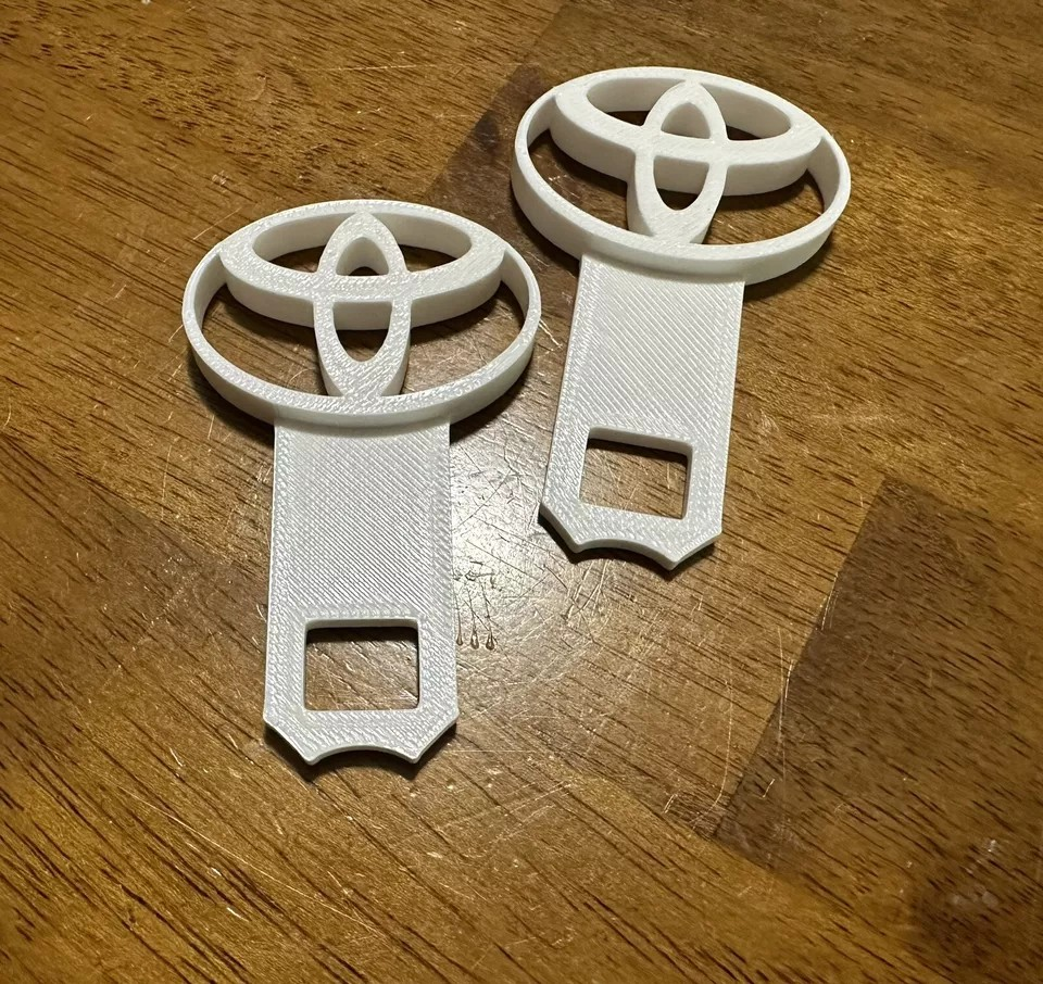 2 Universal toyota design Car Seat Belt Clips/ keychain