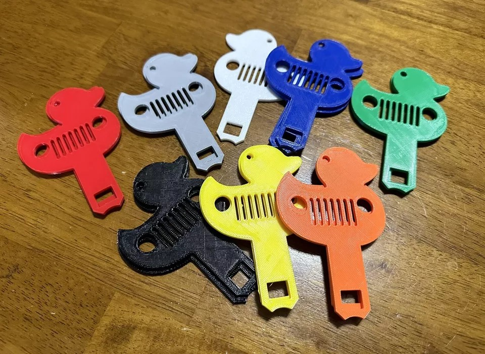 2 Universal duck Car Seat Belt Buckle Clip/jeep duck keyring