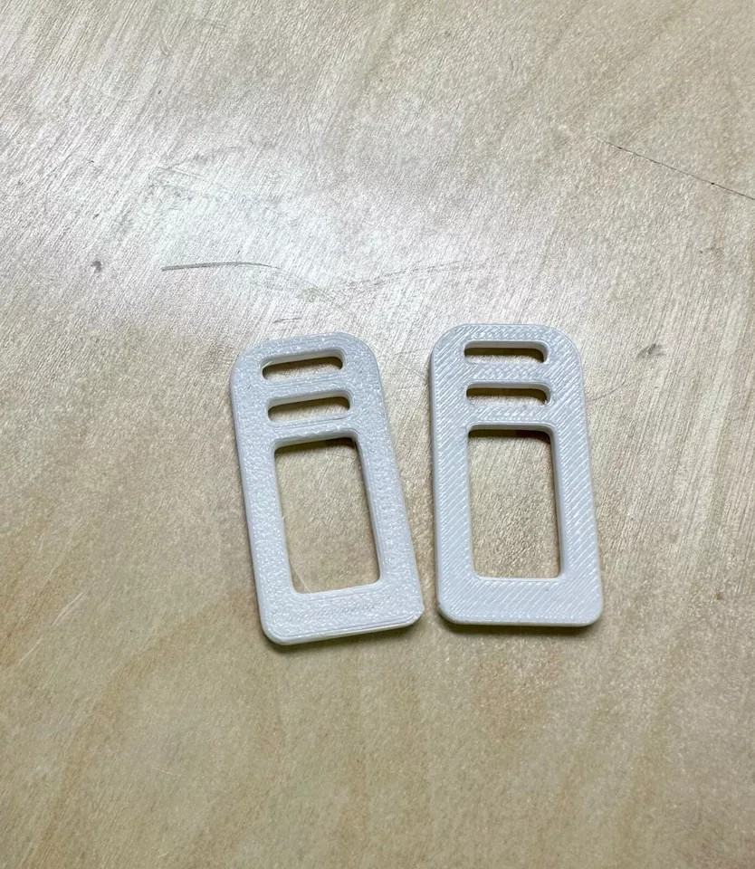 2 Universal Car Seat Belt Clips/Seat Belt Clip/Very Small Sleek design keychain