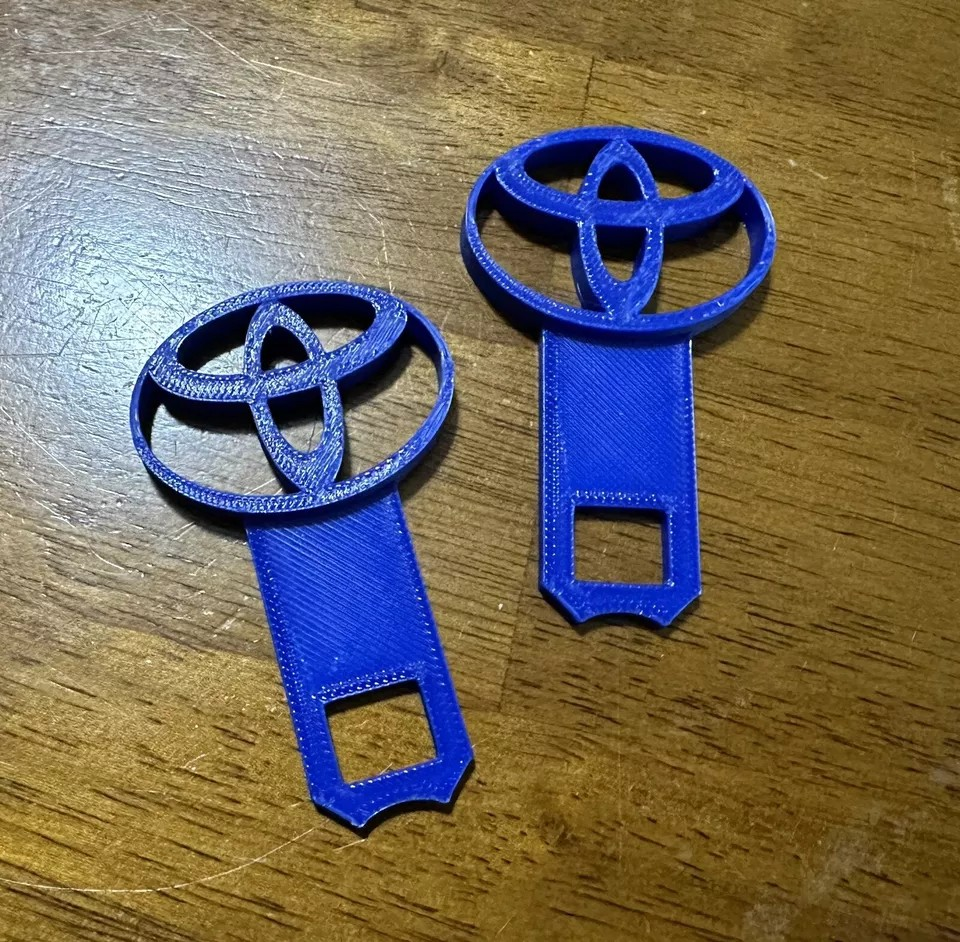 2 Universal toyota design Car Seat Belt Clips/ keychain