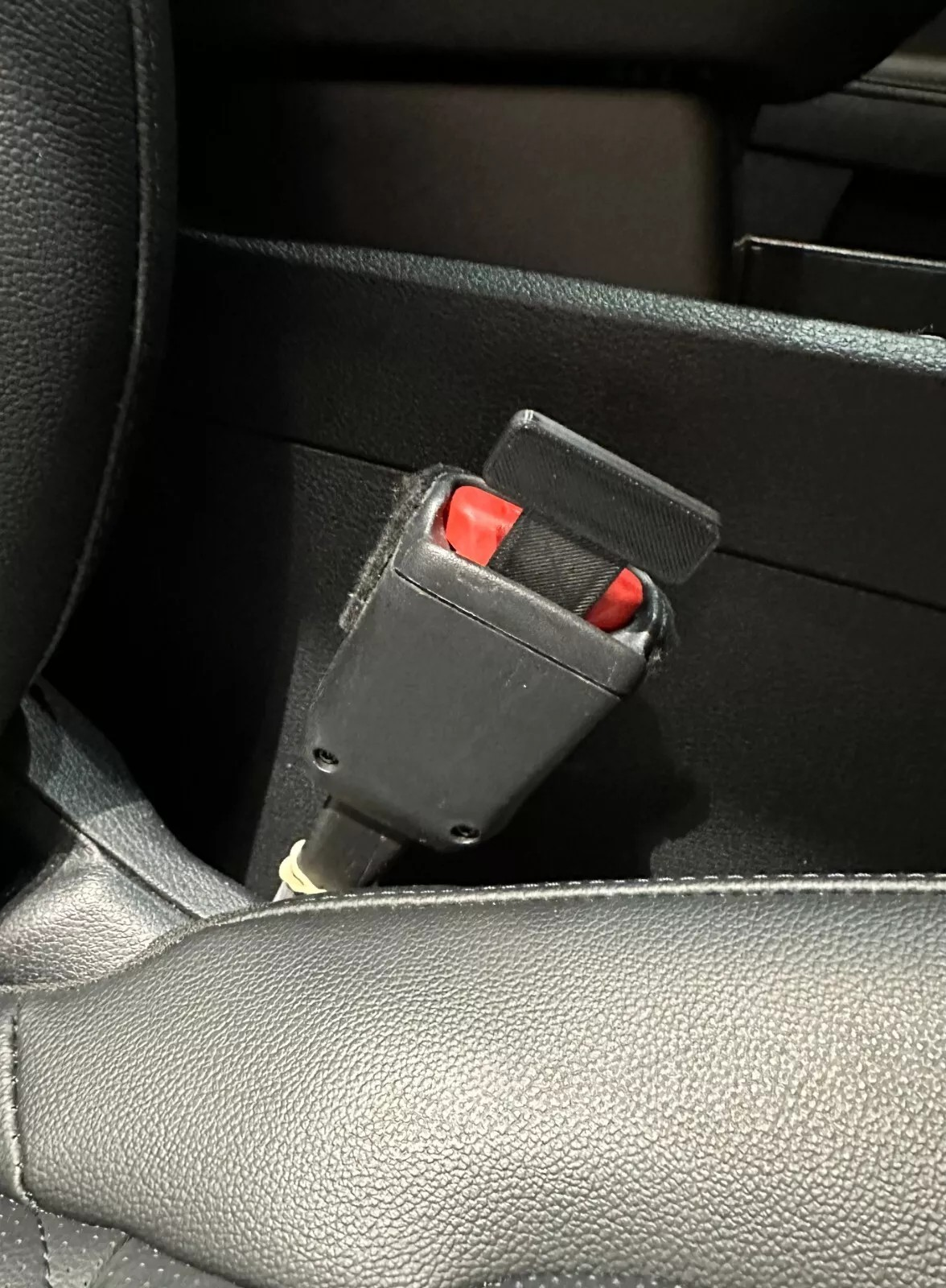 Car Seat Belt Buckle Clip/keyring