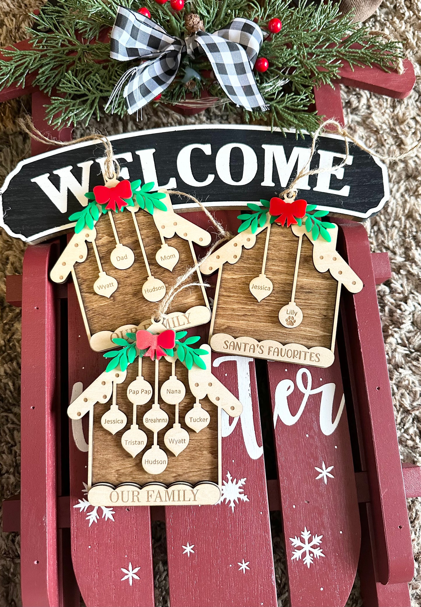 Family & Pet Ornament/Personalized Christmas Family Ornament/Custom Gingerbread House Wood Ornament /Christmas Gift for Family/2-11 Family