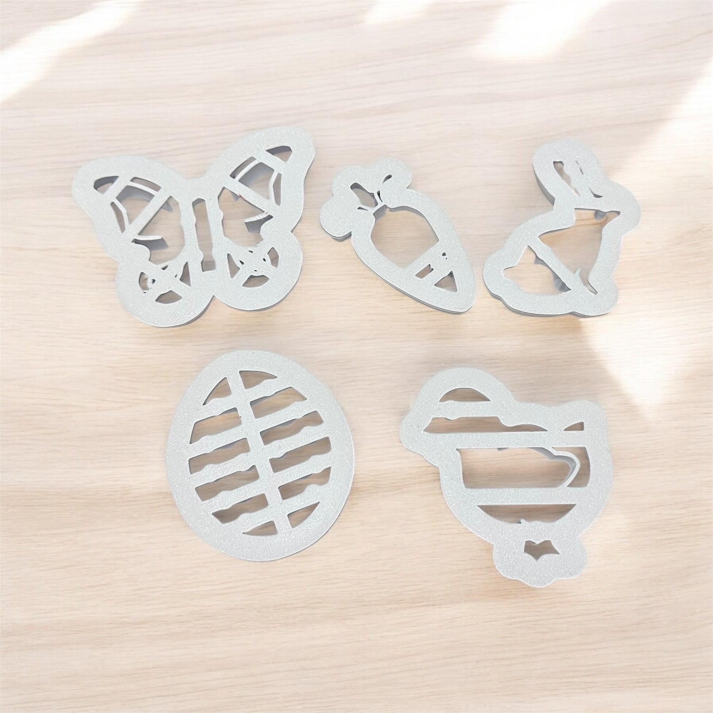 Easter Cookie Cutters Set, 5 Pieces with Butterfly, Carrot, Bunny, Chick, Egg