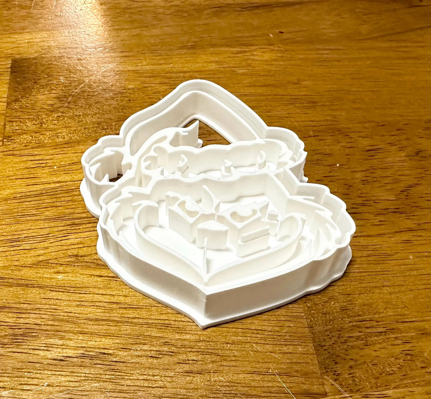 Grinch cookie cutter with stamp/ Christmas cookie cutter