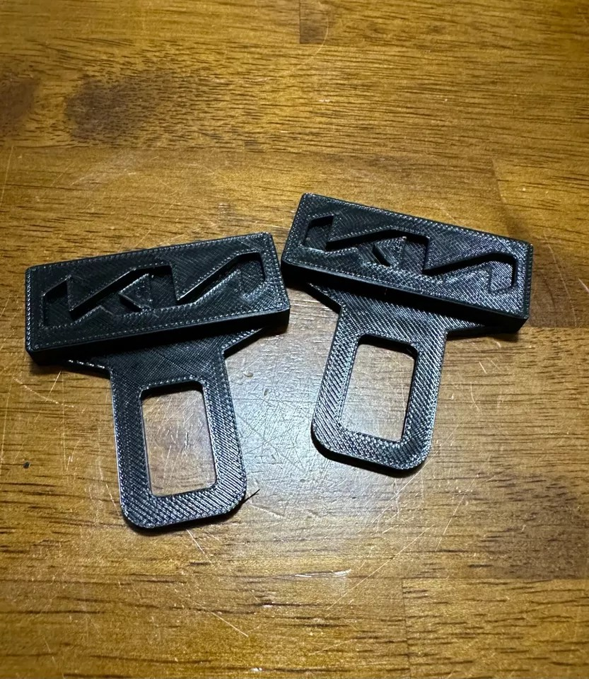 2 Universal Car Seat Belt Buckle Clip Kia Design /keychain Kia