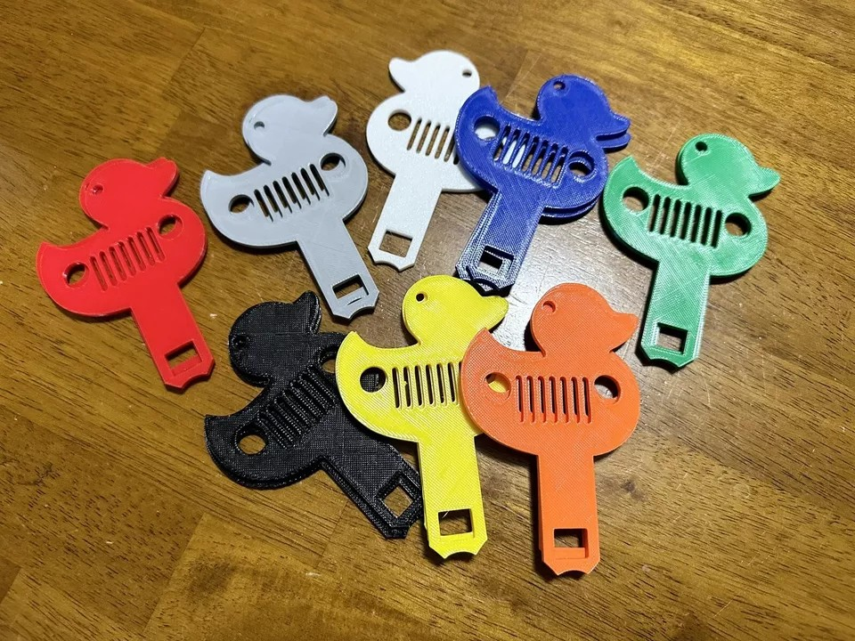 2 Universal duck Car Seat Belt Buckle Clip/jeep duck keyring