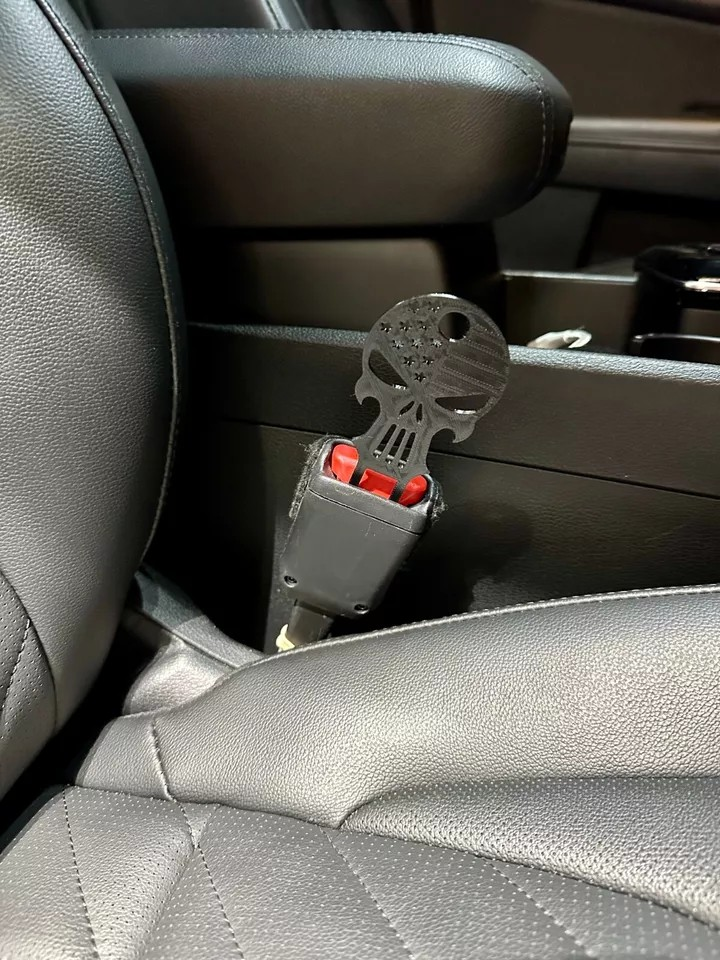 2 Universal Punisher design Car Seat Belt Clips/ keychain