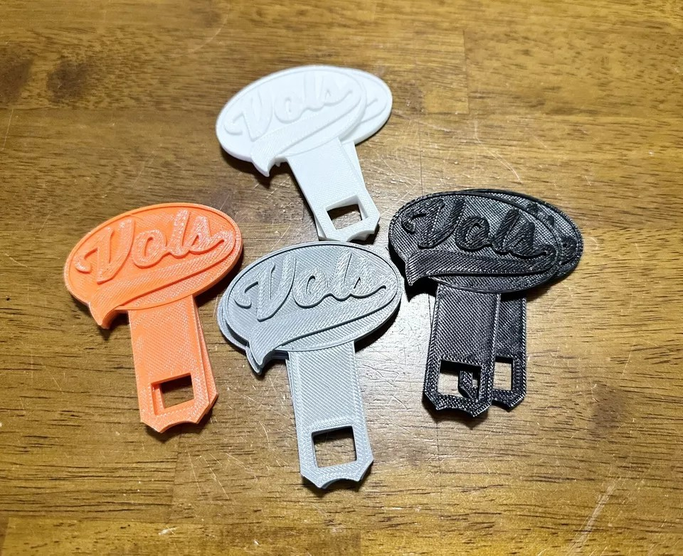 2 Universal Tennessee Vols Car Seat Belt Buckle Clip/TN Vols keychain