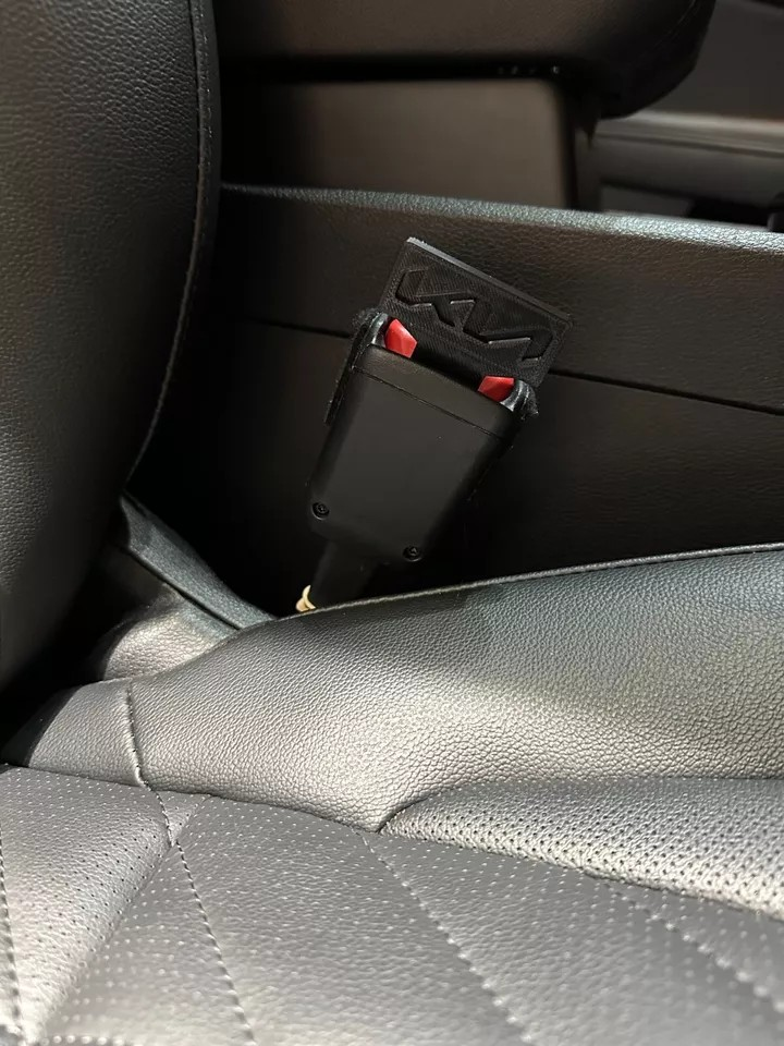 2 Universal Car Seat Belt Buckle Clip Kia Design /keychain Kia