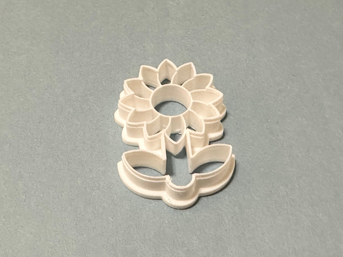 Sunflower cookie cutter with stamp