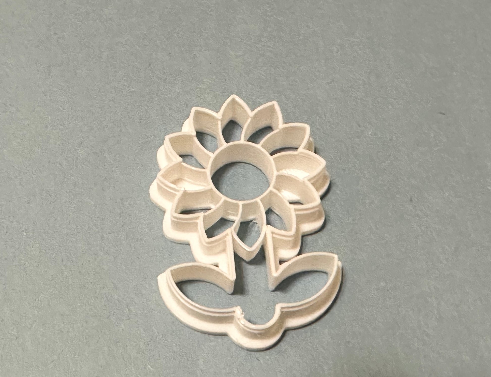 Sunflower cookie cutter with stamp