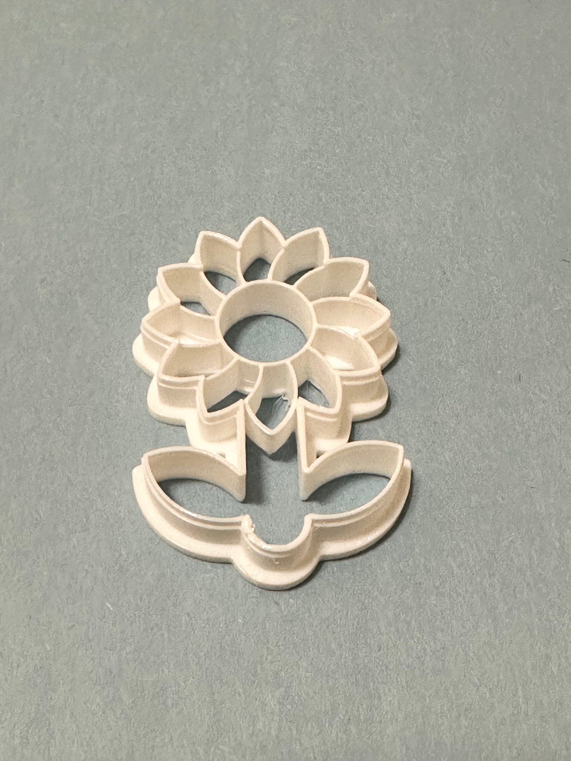 Sunflower cookie cutter with stamp