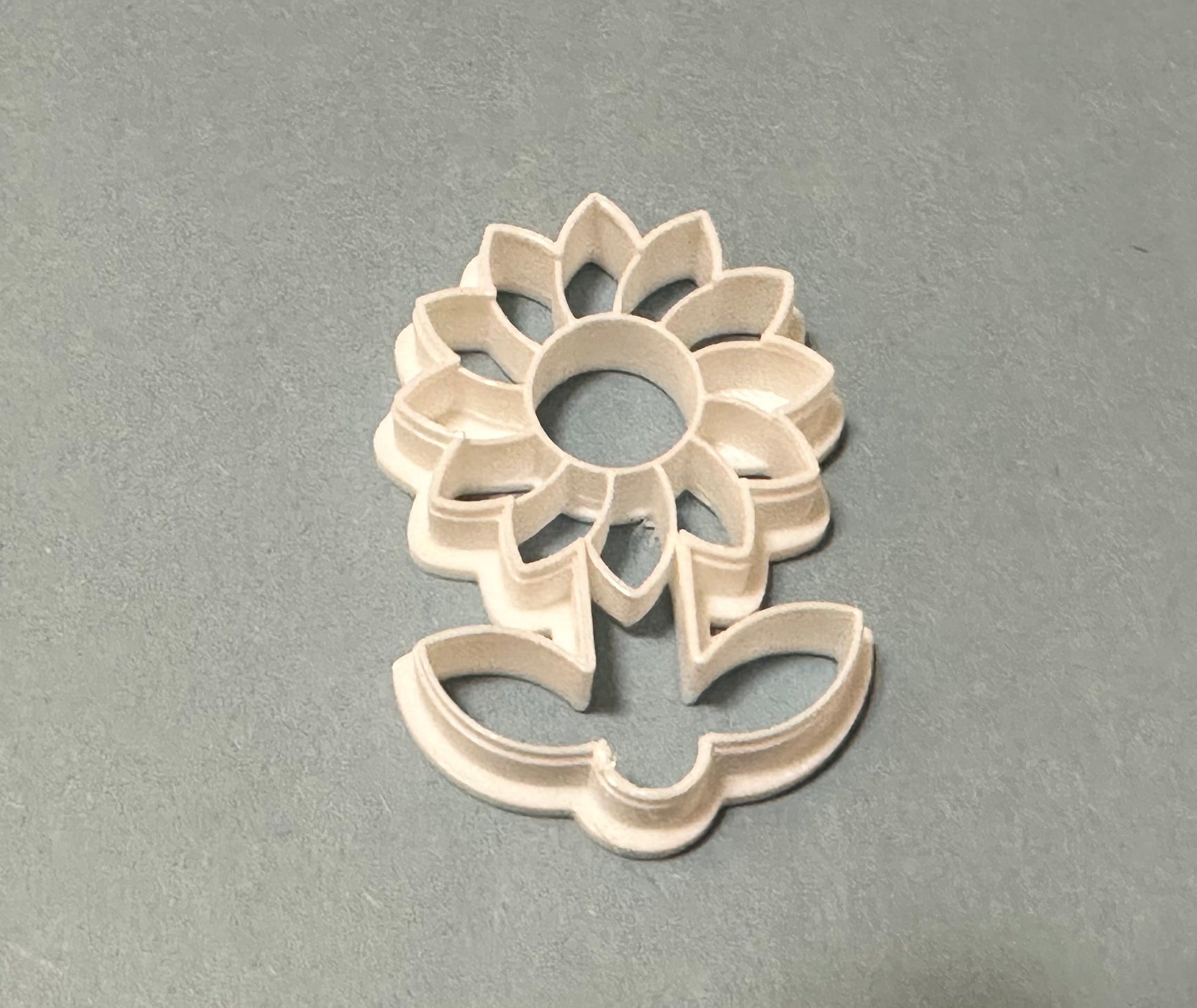 Sunflower cookie cutter with stamp