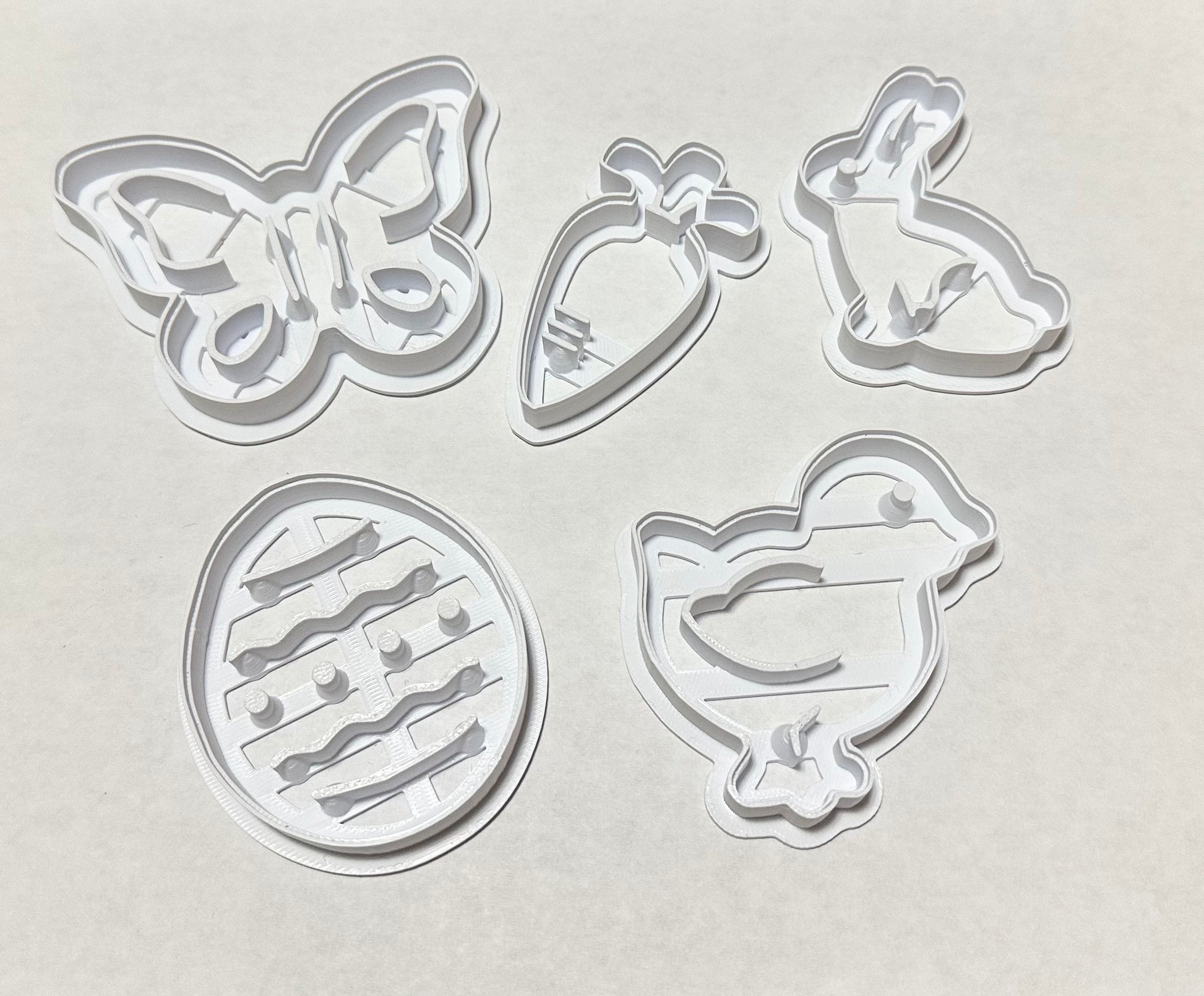 Easter Cookie Cutters Set, 5 Pieces with Butterfly, Carrot, Bunny, Chick, Egg