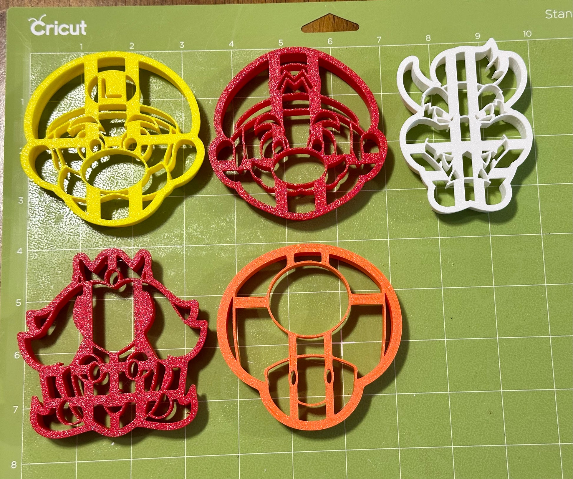 Super Mario inspired cookie cutter set/set of 5