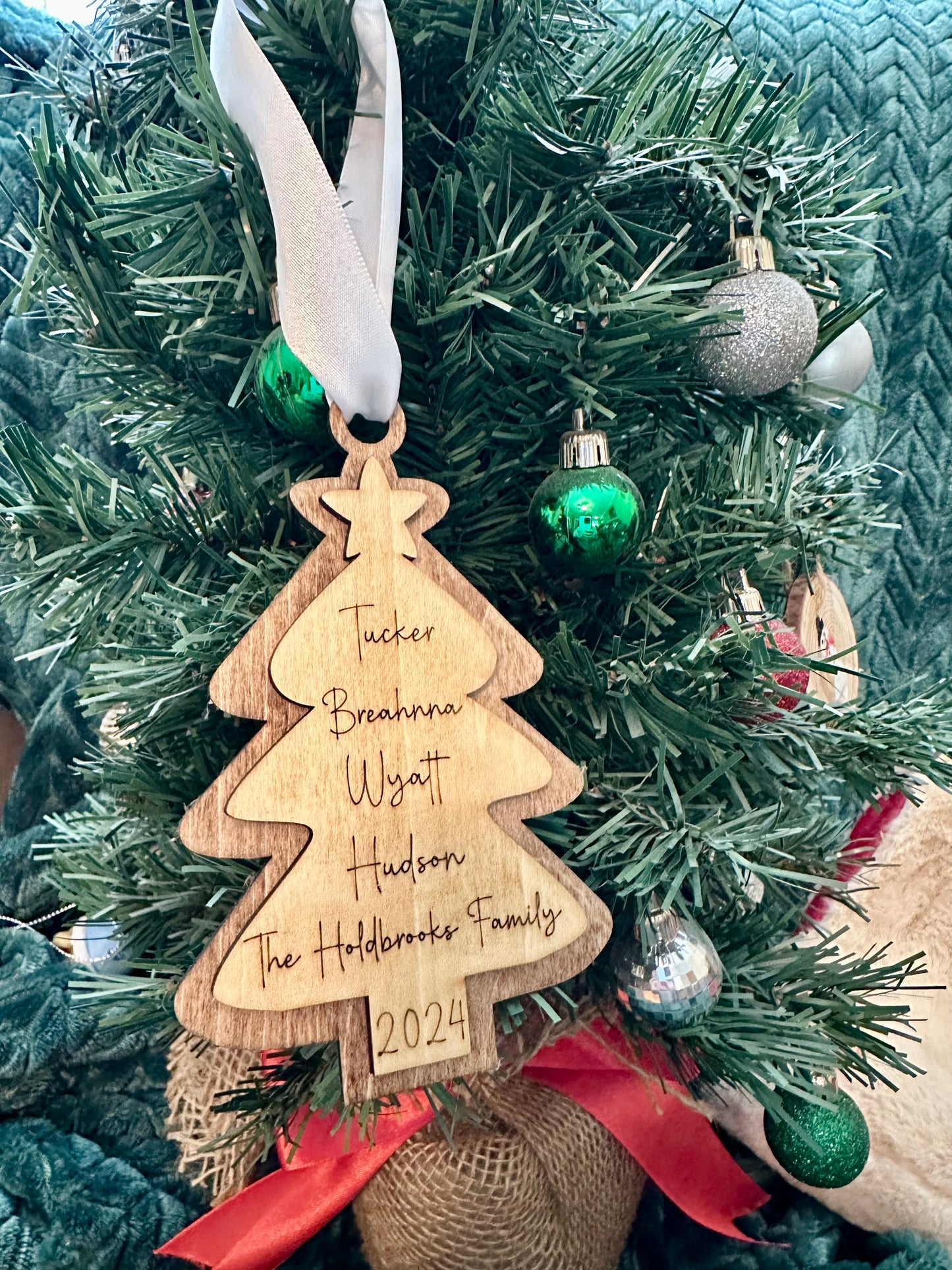 Family Name Ornament/ Christmas Tree