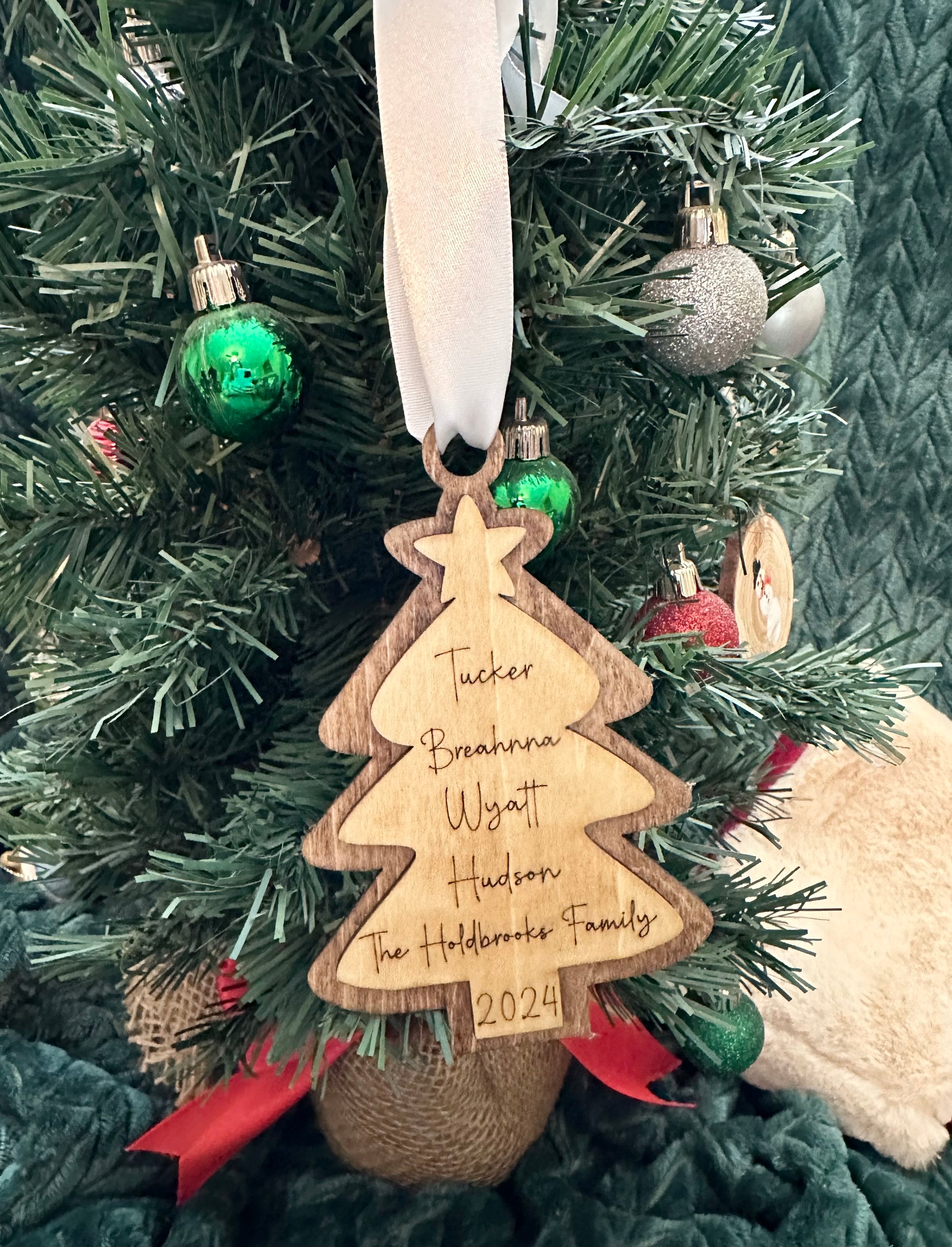 Family Name Ornament/ Christmas Tree