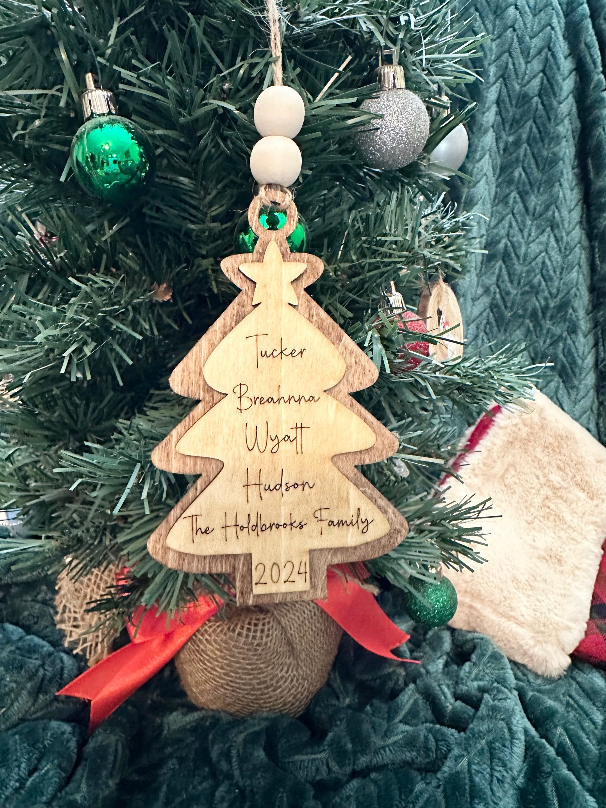 Family Name Ornament/ Christmas Tree