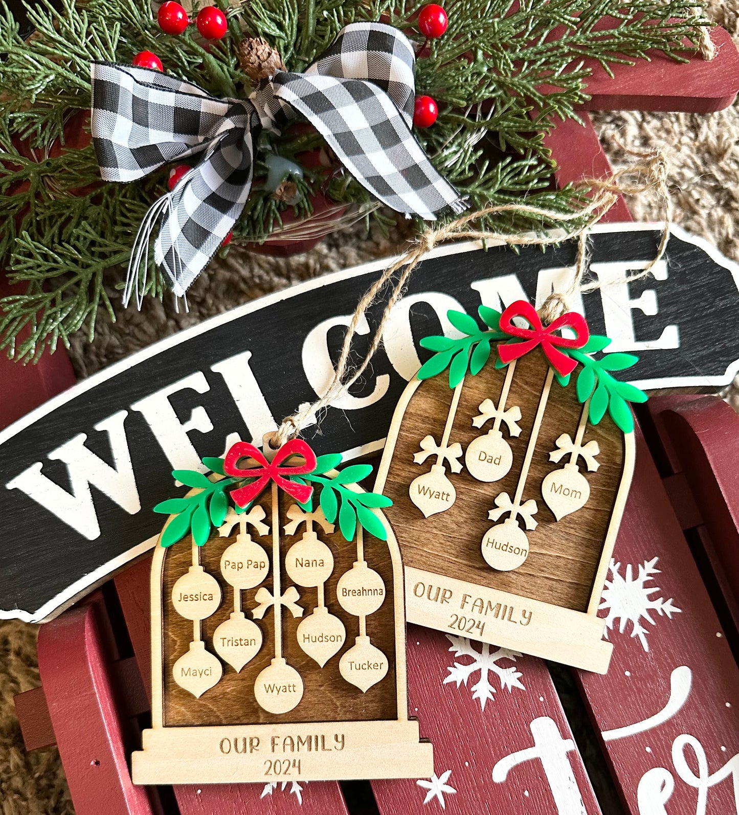Family & Pet Ornament/Personalized Christmas Family Ornament/Custom Snow Globe Wood Ornament /Christmas Gift for Family/2-11 Family