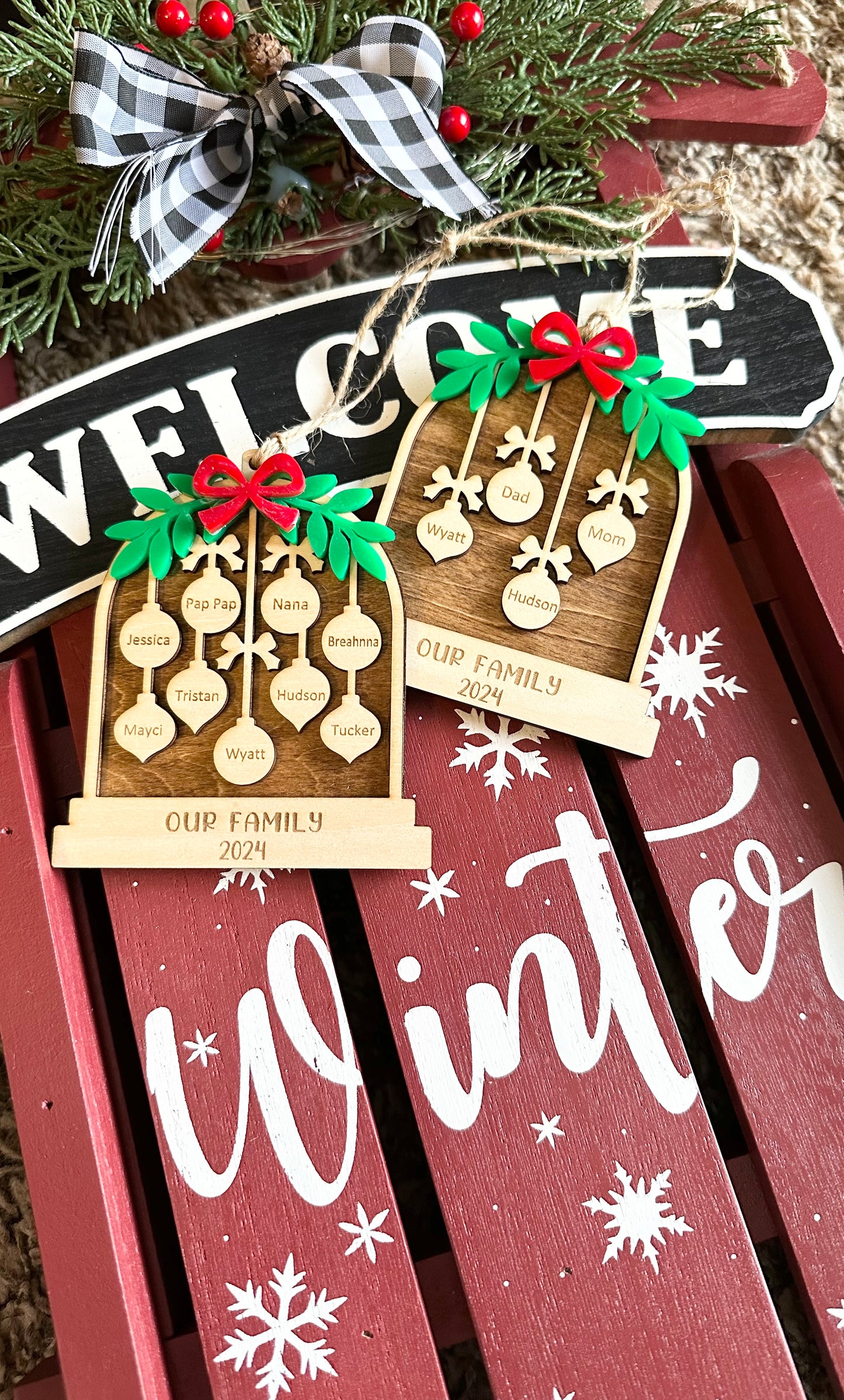 Family & Pet Ornament/Personalized Christmas Family Ornament/Custom Snow Globe Wood Ornament /Christmas Gift for Family/2-11 Family